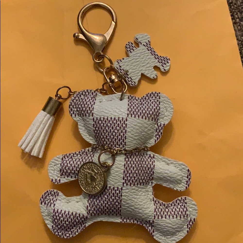 Keychain - Picture 3 of 5